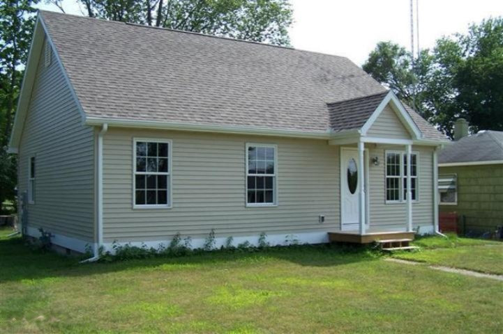 718 East Prairie Ronde Street Dowagiac, MI 49047 - Photo 1 of 1 718pic