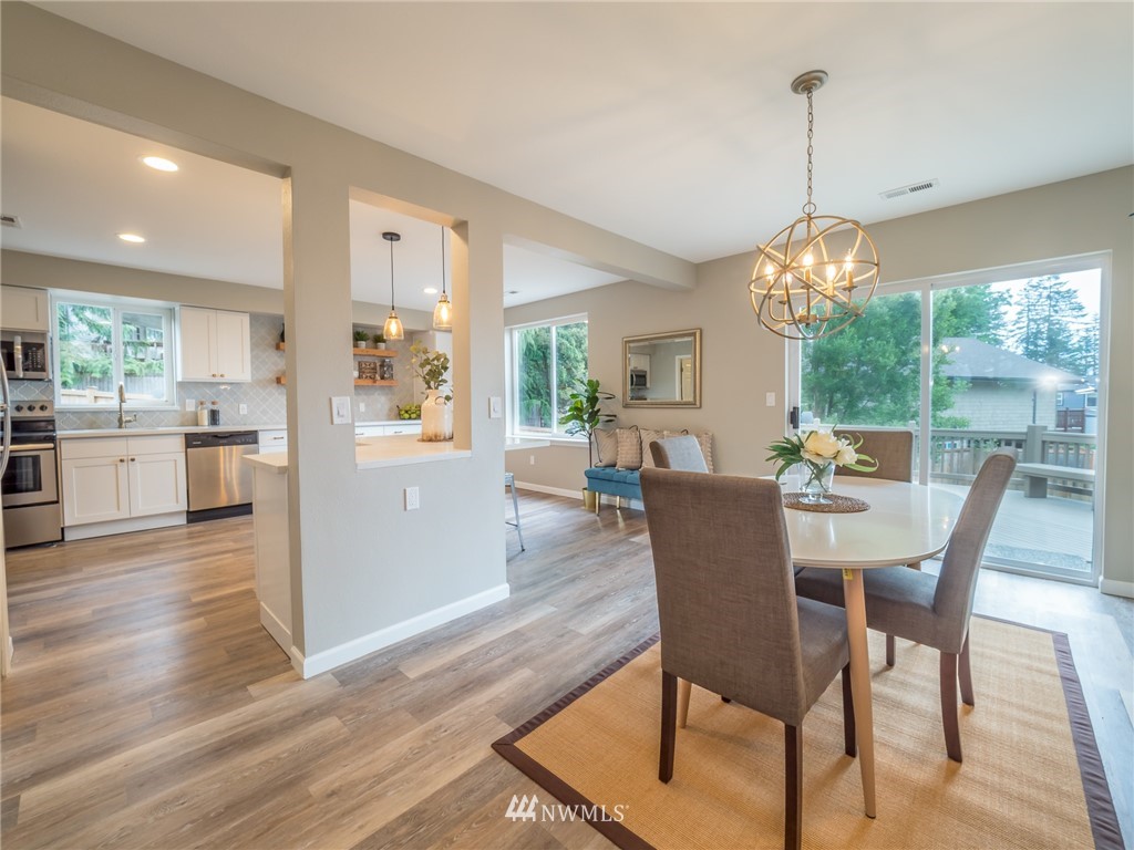 7813 Grant Drive Everett, WA 98203 - Photo 5 of 22