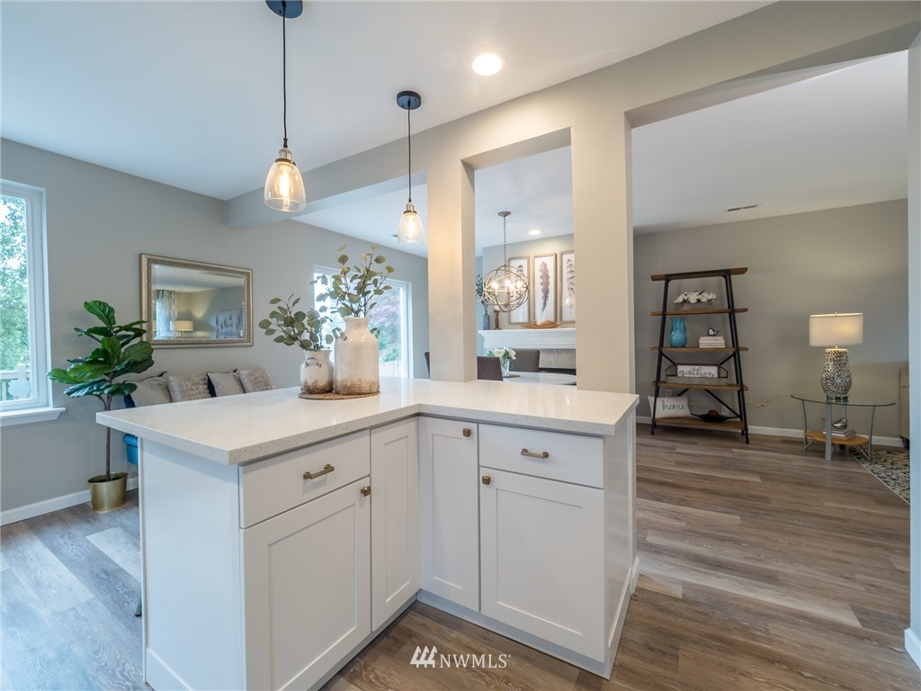 7813 Grant Drive Everett, WA 98203 - Photo 8 of 22