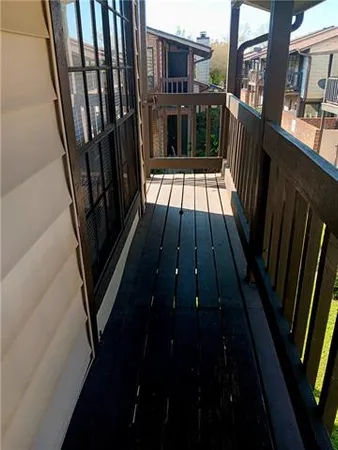 $1,300 | 2912 Manhattan Boulevard, Unit 132, Harvey, LA 70058