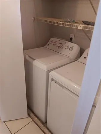 $1,300 | 2912 Manhattan Boulevard, Unit 132, Harvey, LA 70058