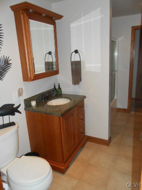 245 Chestnut Hill Road Emmaus, PA 18049 - Photo 12 of 14 Full bathroom