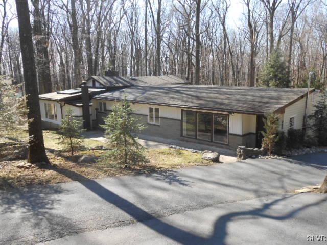 245 Chestnut Hill Road Emmaus, PA 18049 - Photo 2 of 14 Front view