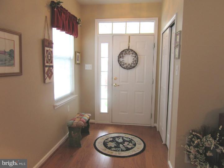 7 Bluebonnet Road Langhorne, PA 19047 - Photo 4 of 25 Foyer