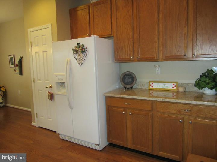 7 Bluebonnet Road Langhorne, PA 19047 - Photo 10 of 25 Kitchen
