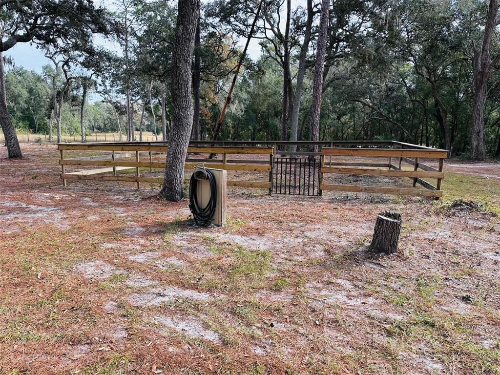 13750 Northwest 88th Terrace Chiefland, FL 32626 - Photo 22 of 33 a view of a park with large trees