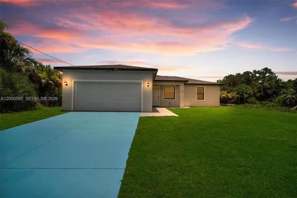 $315,700 | 1109 North Hilton Circle, LaBelle, FL 33935
