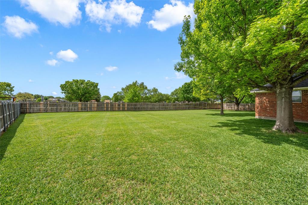 940 Cheyenne Trail Hewitt, TX 76643 - Photo 30 of 40 View of fenced backyard