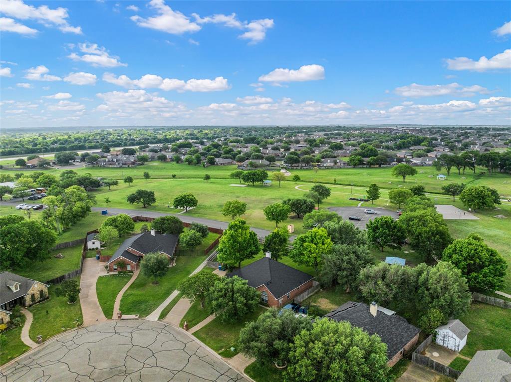 940 Cheyenne Trail Hewitt, TX 76643 - Photo 37 of 40 Aerial perspective of suburban area featuring a golf club