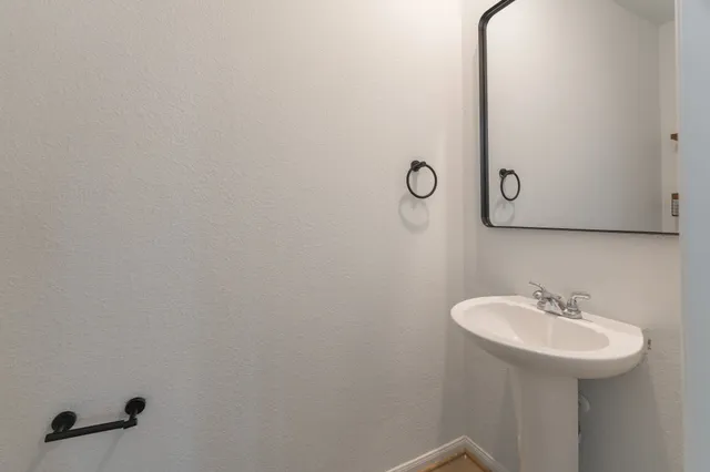 $2,300 | 1123 Magnolia Branch Lane, Tomball, TX 77375