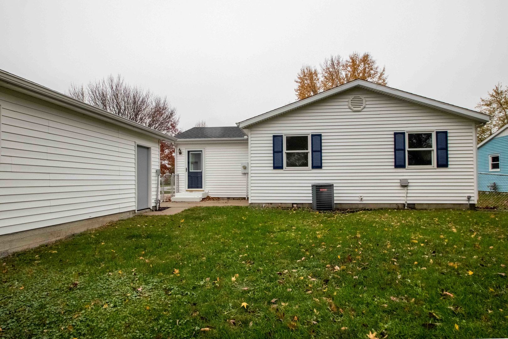 409 West Broadway Ogden, IL 61859 - Photo 15 of 17