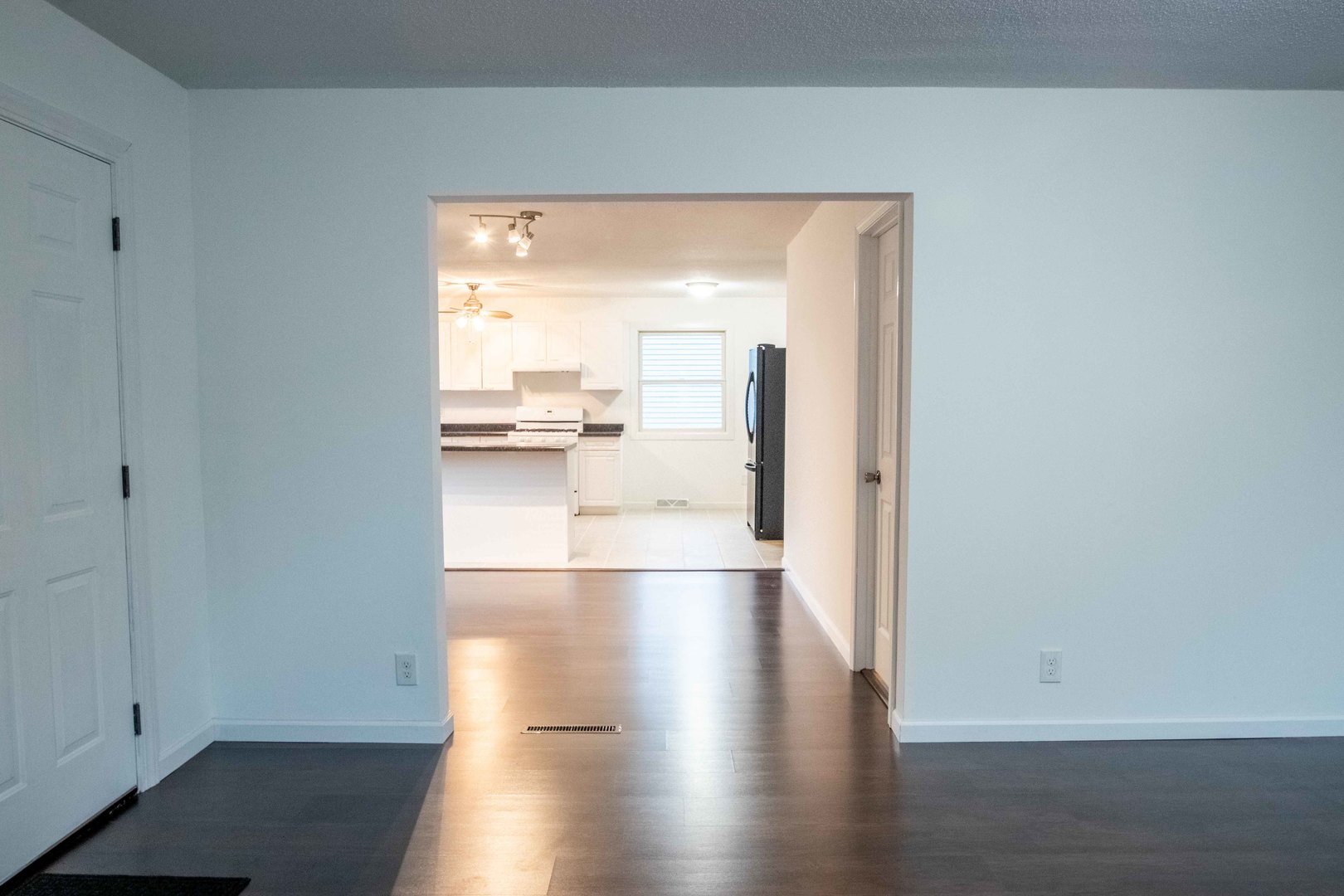 409 West Broadway Ogden, IL 61859 - Photo 7 of 17