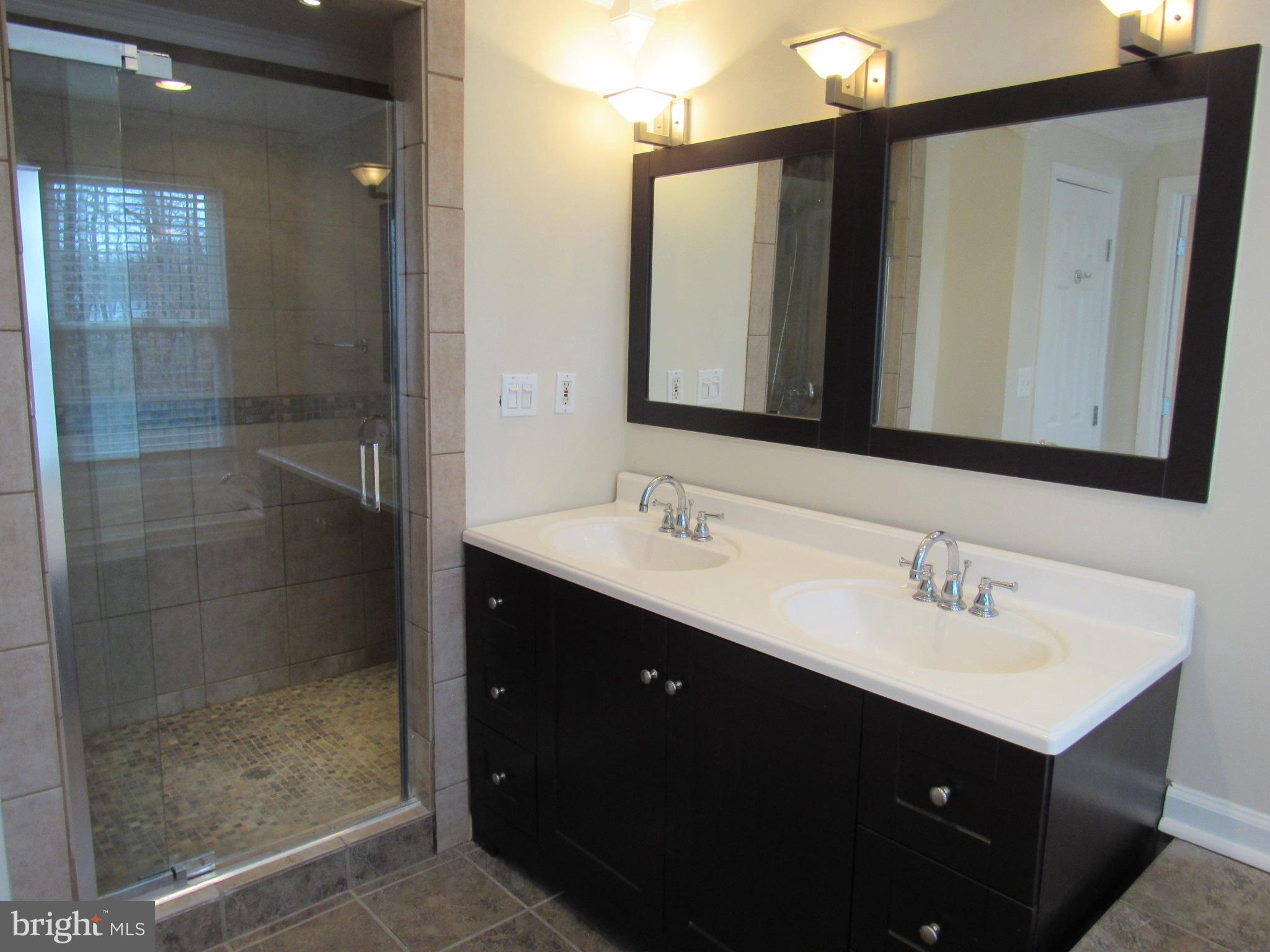 8807 Charm Court Brandywine, MD 20613 - Photo 20 of 30 Bath (Master)