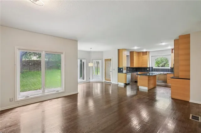 $840,000 | 12909 Maple Street, Overland Park, KS 66209