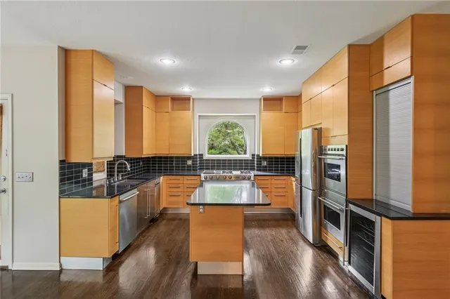 $840,000 | 12909 Maple Street, Overland Park, KS 66209