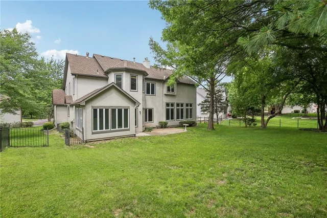 $840,000 | 12909 Maple Street, Overland Park, KS 66209