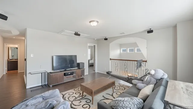 $2,350 | 6370 Tarrant Hill, Schertz, TX 78108