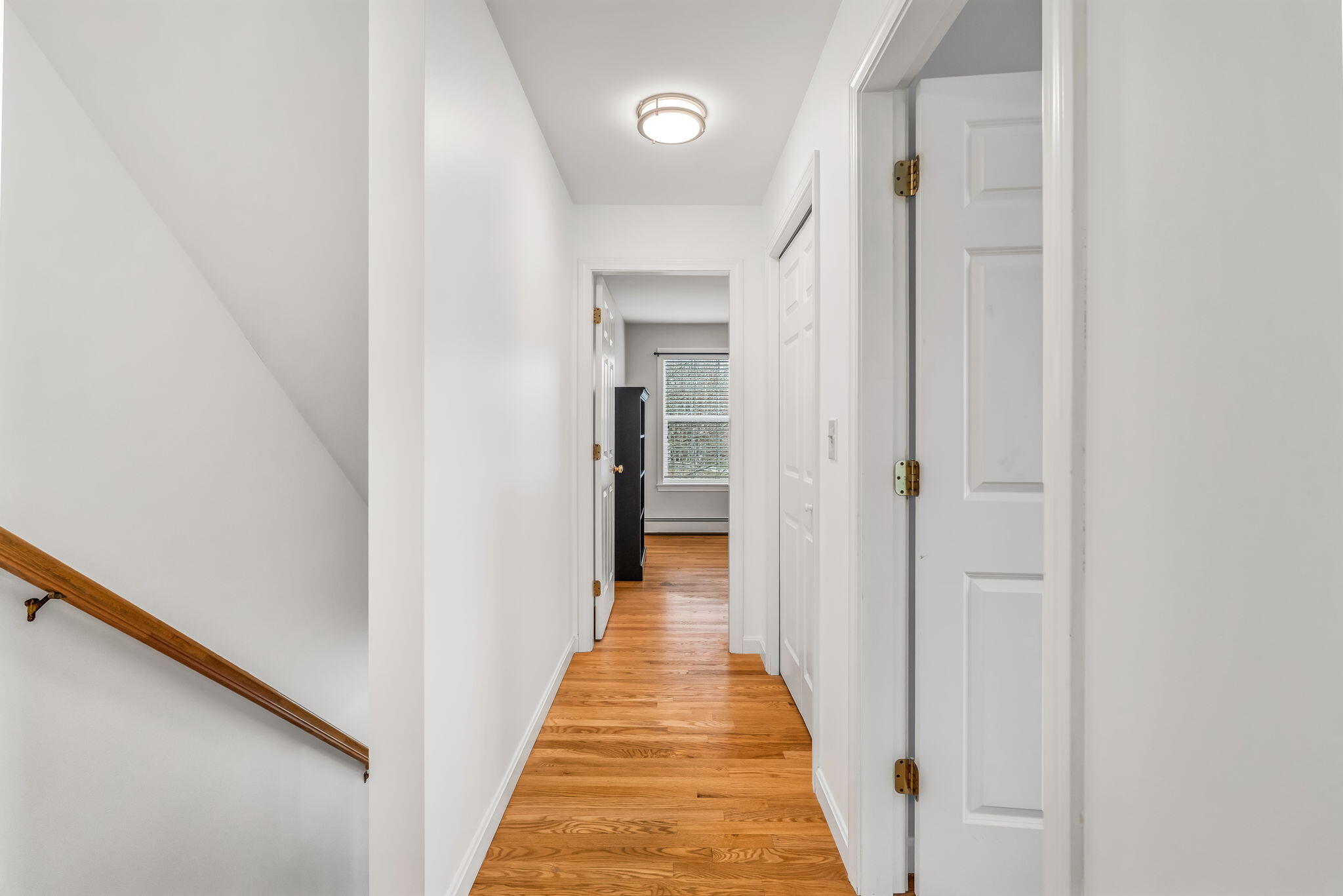 47 Fairways Bangor, ME 04401 - Photo 14 of 26 47 Fairways Hallway