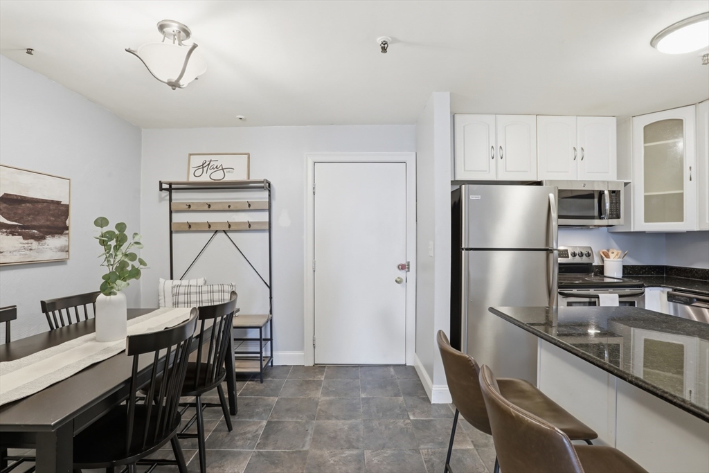 3 Appleton Street, Unit 504 Boston, MA 02116 - Photo 2 of 20