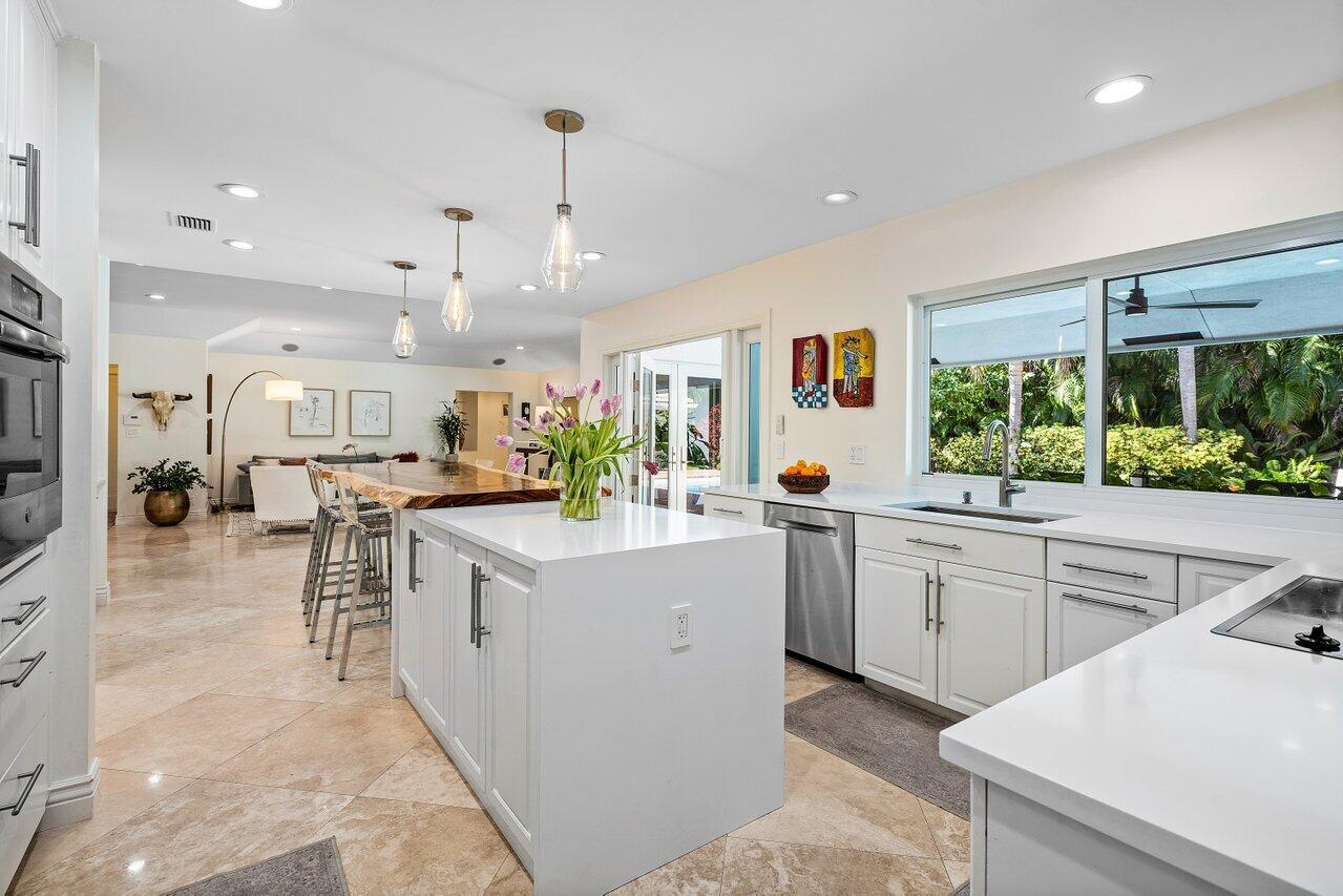 3765 Kings Way Boca Raton, FL 33434 - Photo 15 of 51 016-3765KingsWay-BocaRaton-FL-33434-SMAL