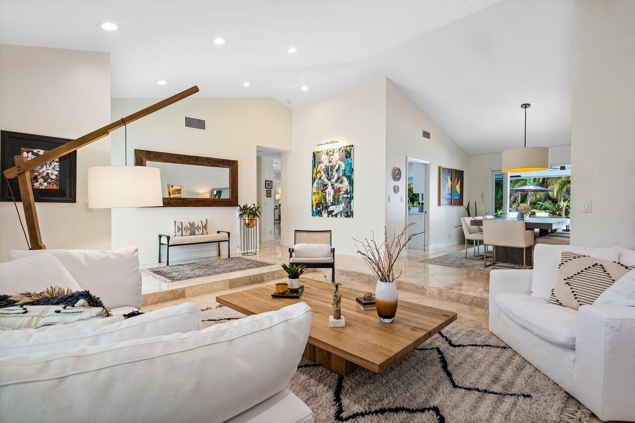 3765 Kings Way Boca Raton, FL 33434 - Photo 8 of 51 009-3765KingsWay-BocaRaton-FL-33434-SMAL