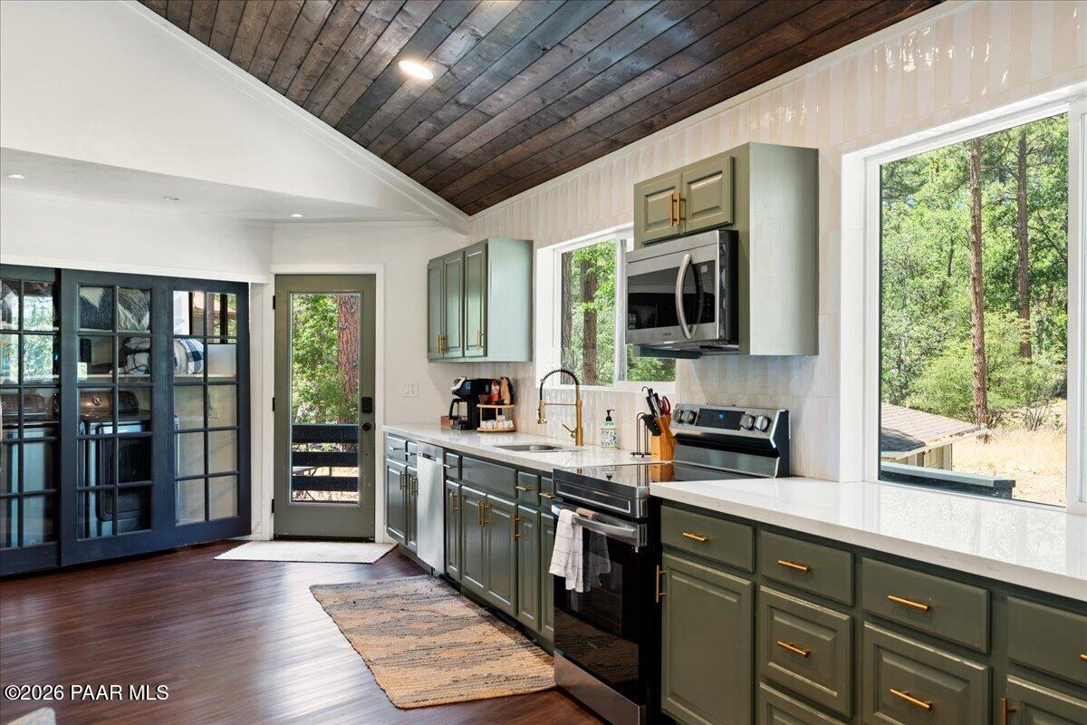 5979 Dearing Road Prescott, AZ 86305 - Photo 4 of 41 18-Kitchen