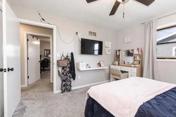 $250,000 | 405 West Jeffery Street, Cullom, IL 60929