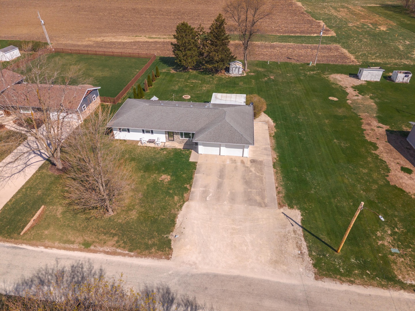 405 West Jeffery Street Cullom, IL 60929 - Photo 3 of 44