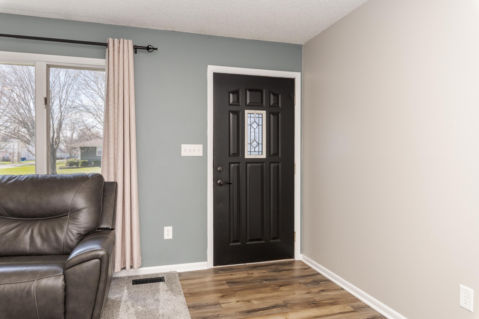 405 West Jeffery Street Cullom, IL 60929 - Photo 4 of 44