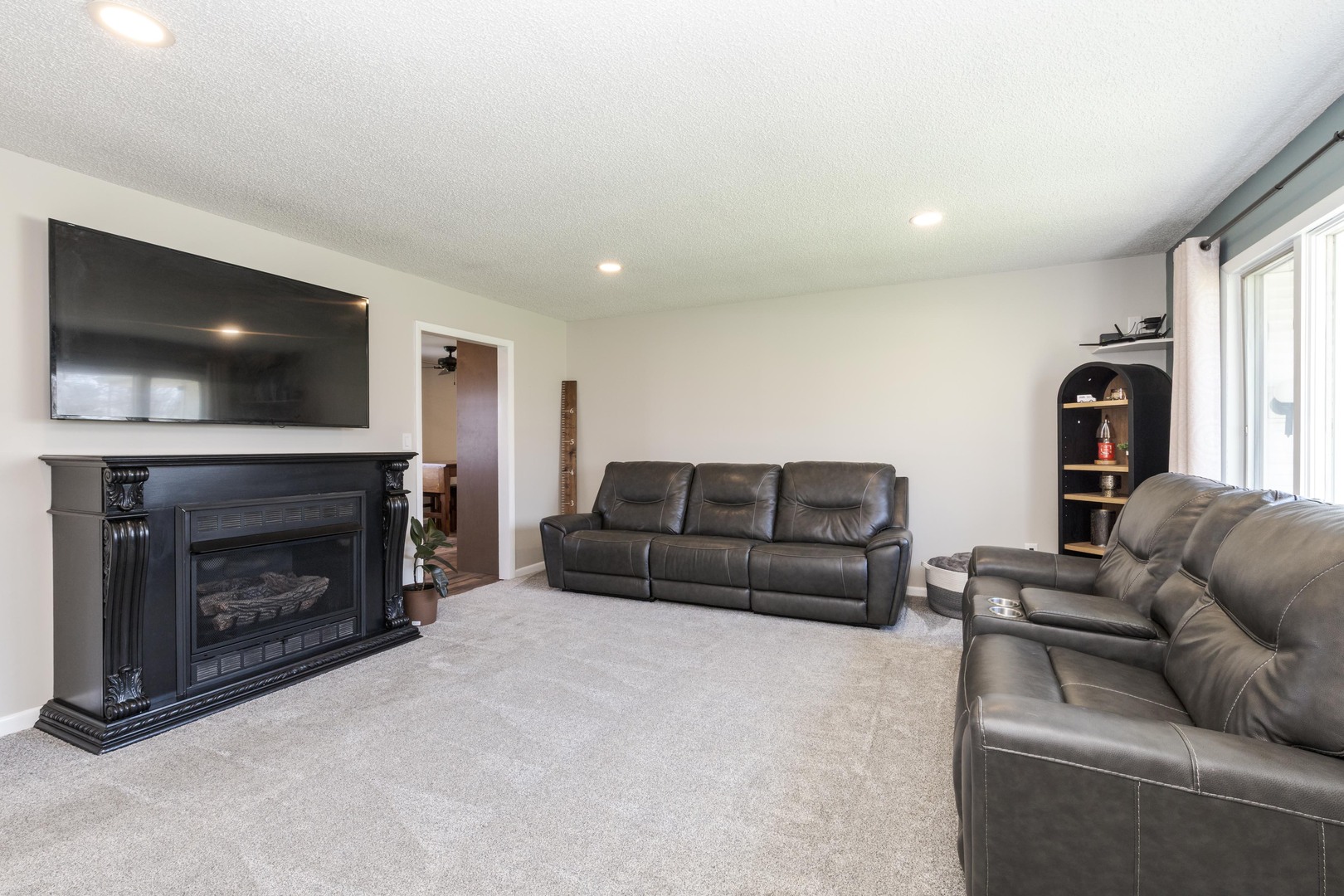 405 West Jeffery Street Cullom, IL 60929 - Photo 6 of 44