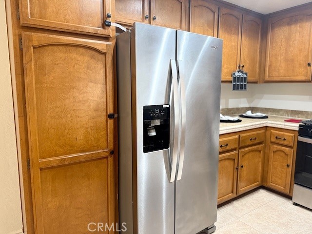 79740 Ave 42, Unit 5 Bermuda Dunes, CA 92203 - Photo 6 of 21 a white refrigerator freezer sitting in a kitchen