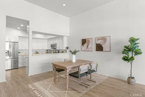 $1,079,000 | 10650 Kinnard Avenue, Unit 302, Los Angeles, CA 90024