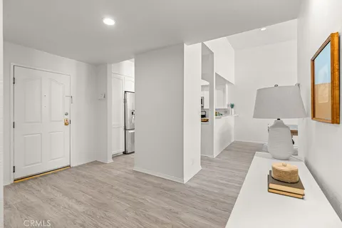 $1,079,000 | 10650 Kinnard Avenue, Unit 302, Los Angeles, CA 90024