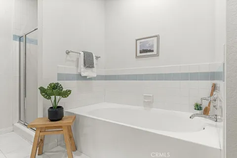 $1,079,000 | 10650 Kinnard Avenue, Unit 302, Los Angeles, CA 90024