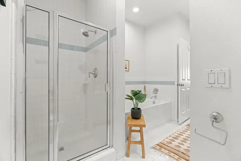 $1,079,000 | 10650 Kinnard Avenue, Unit 302, Los Angeles, CA 90024