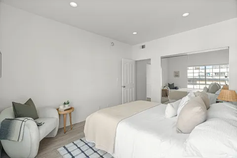 $1,079,000 | 10650 Kinnard Avenue, Unit 302, Los Angeles, CA 90024