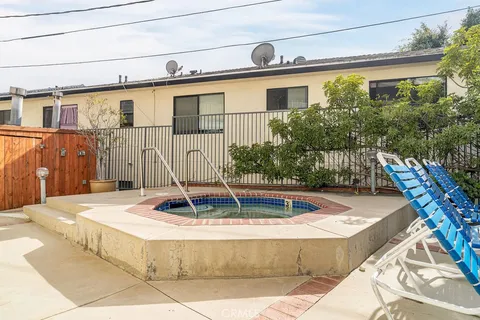 $1,079,000 | 10650 Kinnard Avenue, Unit 302, Los Angeles, CA 90024