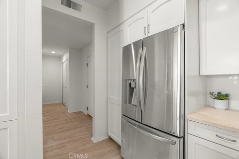 $1,079,000 | 10650 Kinnard Avenue, Unit 302, Los Angeles, CA 90024