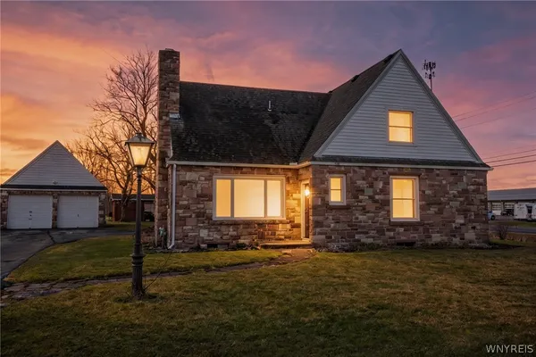 $229,900 | 7158 West Main Road, Le Roy, NY 14482