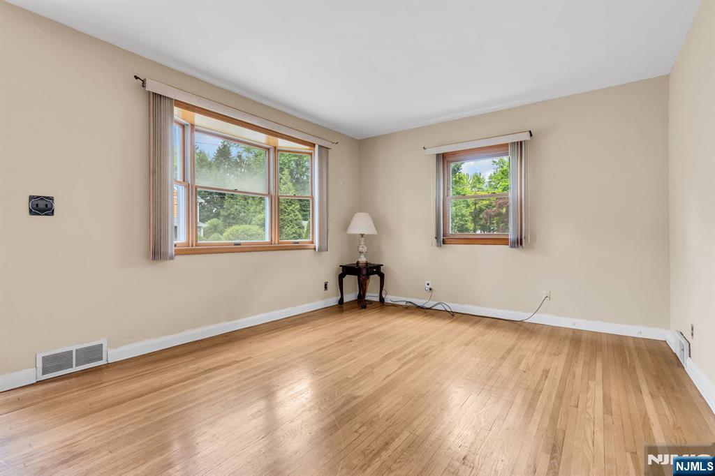 306 Highland Street Cresskill, NJ 07626 - Photo 9 of 23