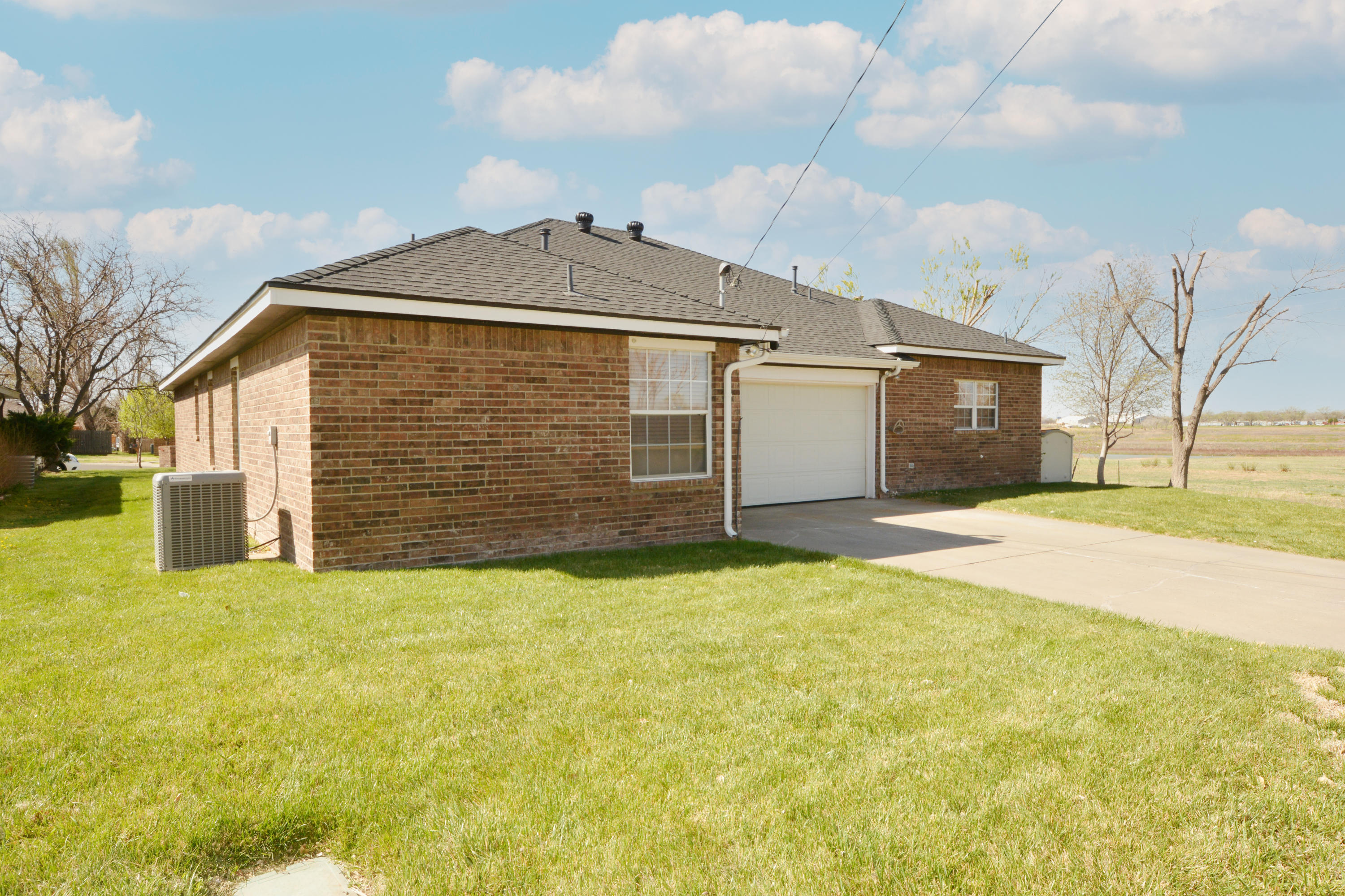 5108 Live Oak Drive Amarillo, TX 79110 - Photo 22 of 24 22 Back Exterior Side View