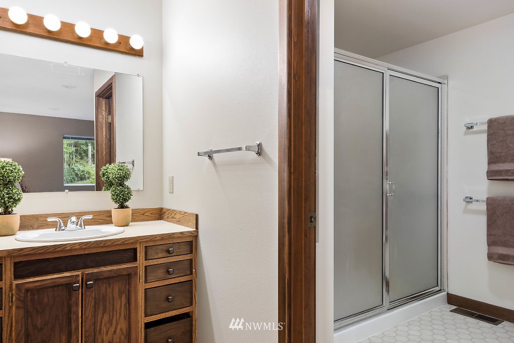5598 Wilkinson Road Langley, WA 98260 - Photo 9 of 24 Gallery Image 9