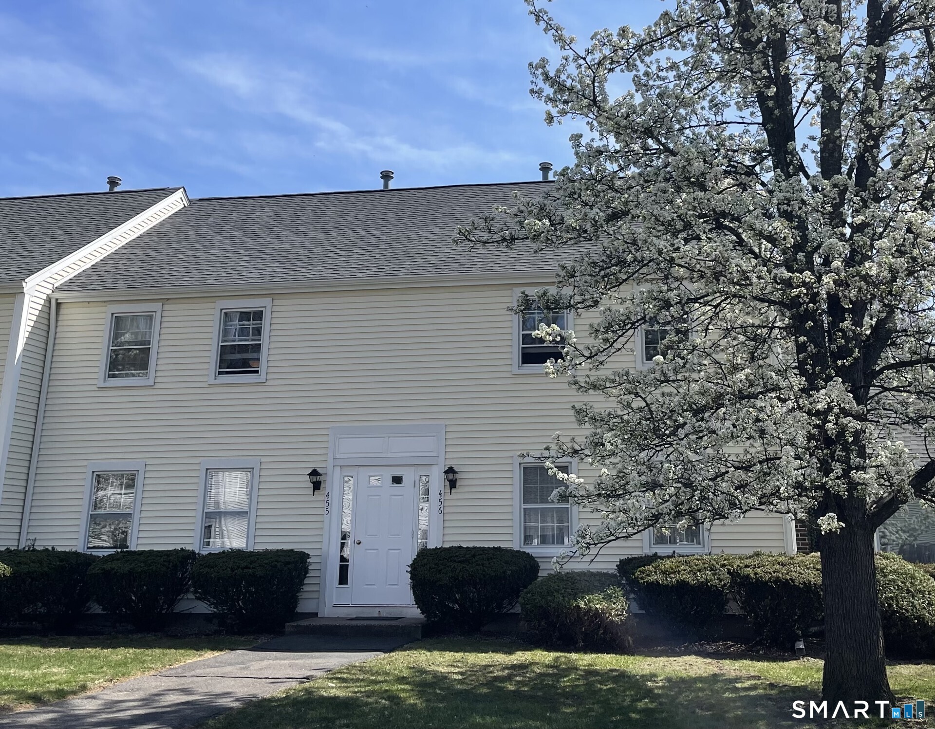 455 Dowd Avenue, Unit 455 Canton, CT 06019 - Photo 2 of 3