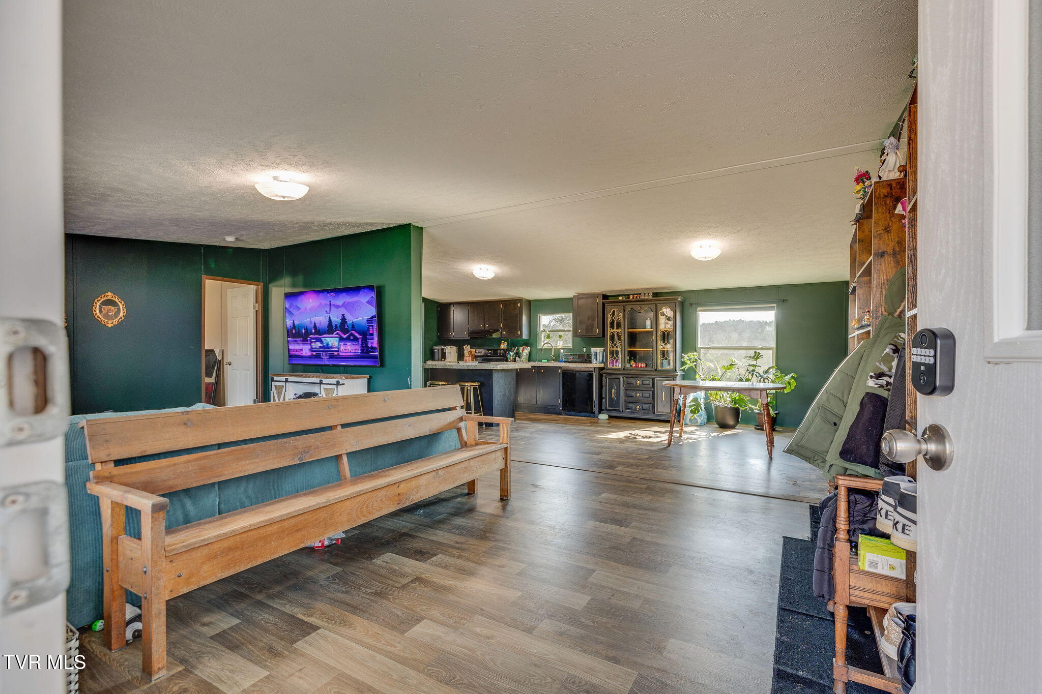 274 Memorial School Lane Duffield, VA 24244 - Photo 4 of 36 005