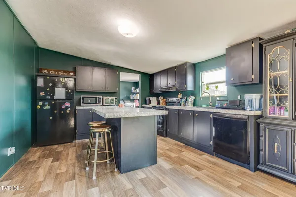 $199,900 | 274 Memorial School Lane, Duffield, VA 24244