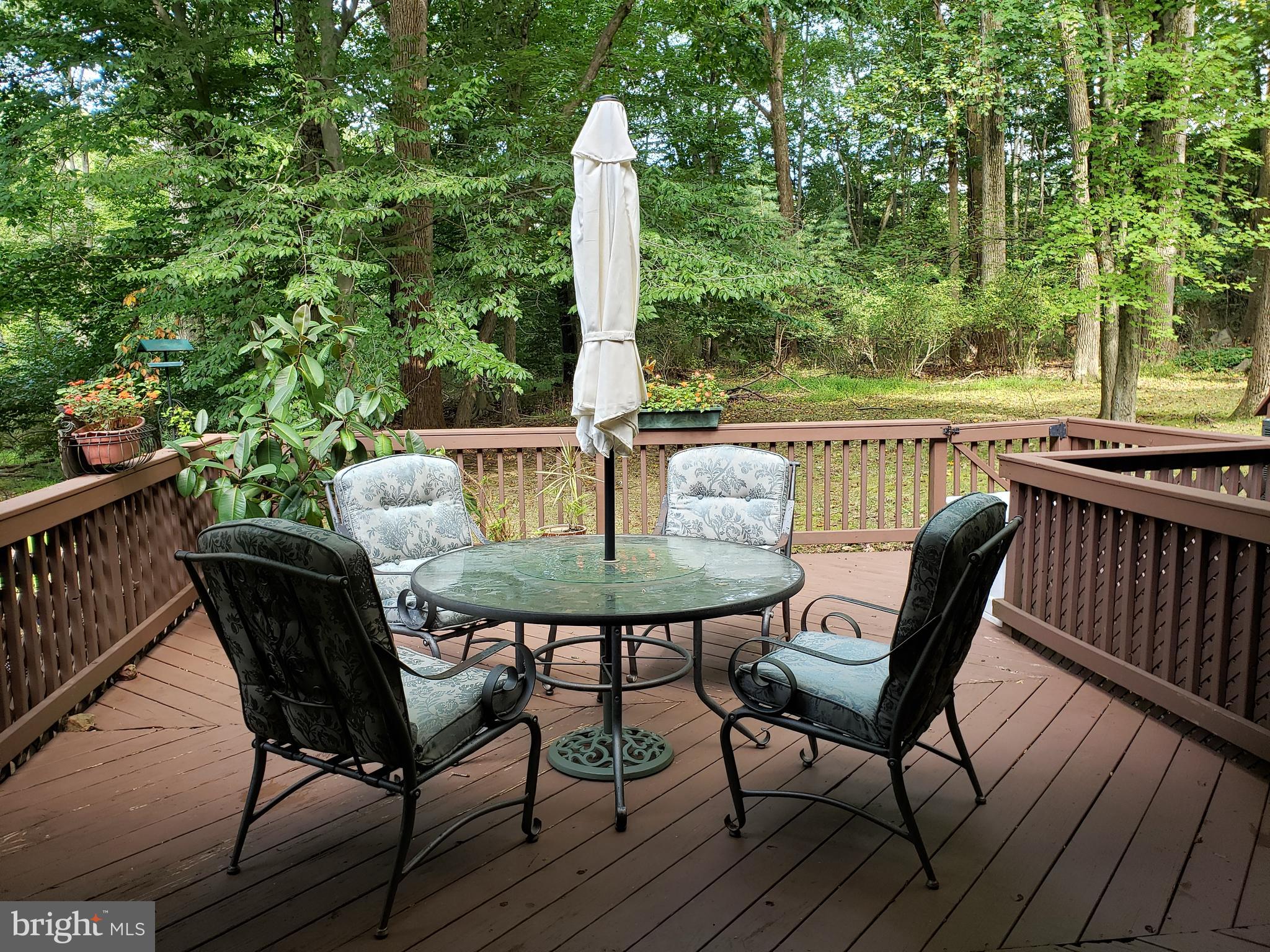 504 Williamson Circle Media, PA 19063 - Photo 30 of 33 a view of a chairs and table on the deck
