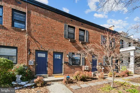 $385,000 | 123 17th Street Southeast, Unit 2, Washington, DC 20003