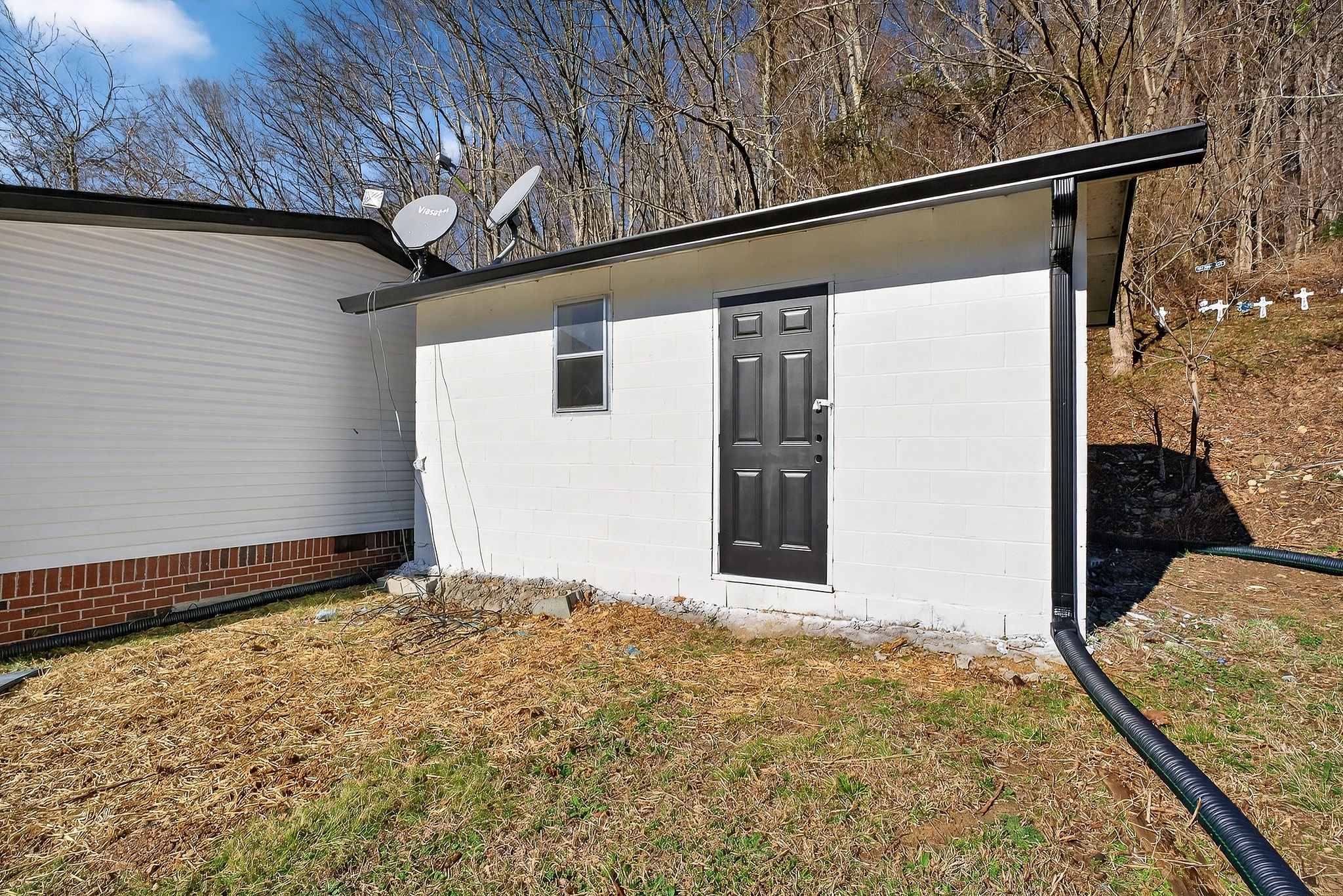 593 Cedar Bend Road Beechgrove, TN 37018 - Photo 27 of 38 a view of a front door