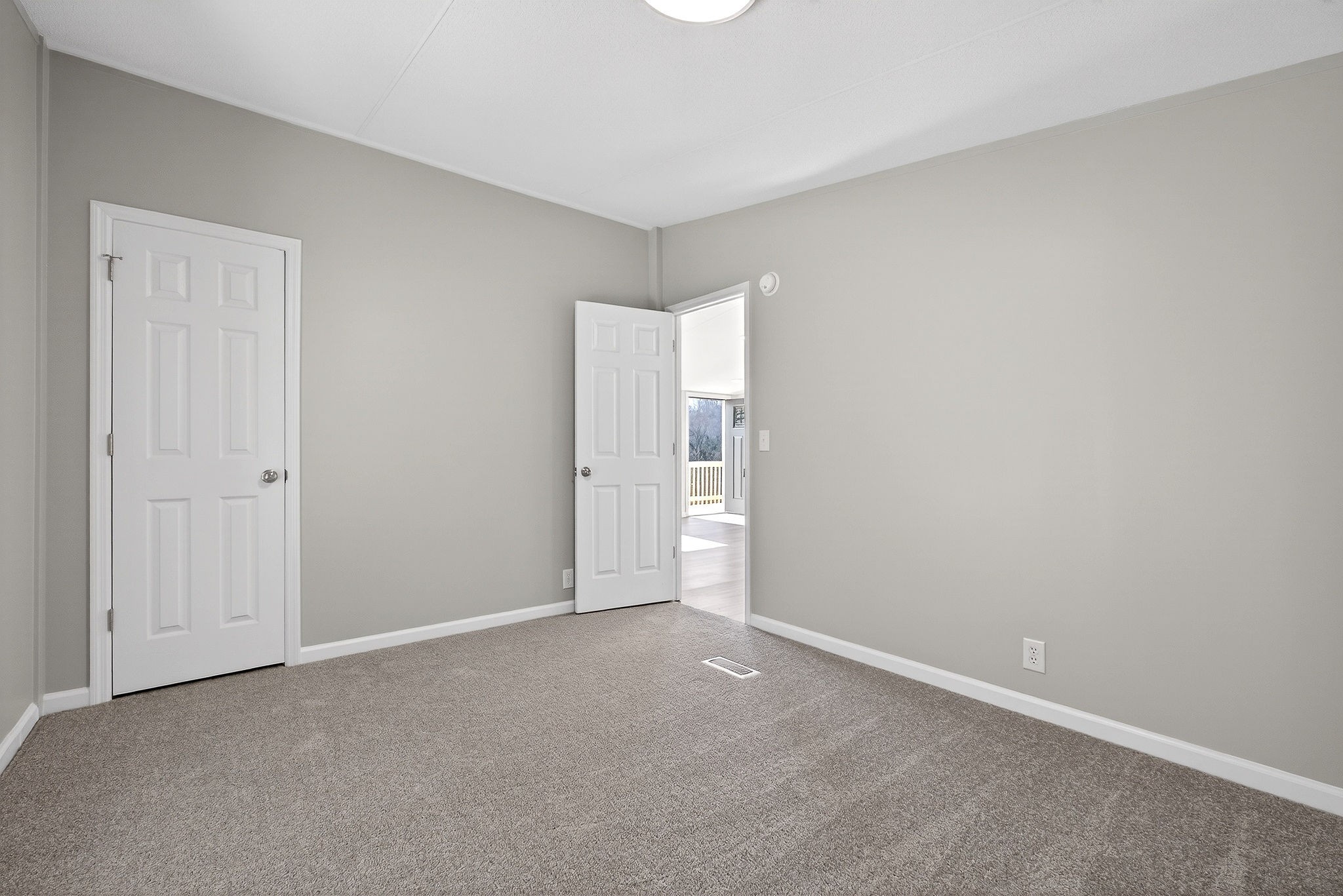 593 Cedar Bend Road Beechgrove, TN 37018 - Photo 6 of 38 a view of an empty room