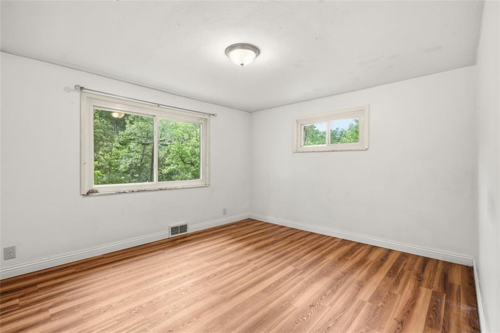 114 Hartzell Road Zelienople, PA 16063 - Photo 14 of 38